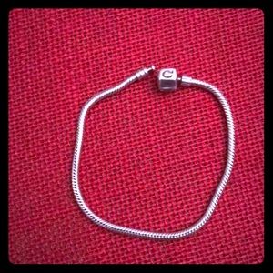 sterling silver Chamllla charm bracelet 7.9 “ long